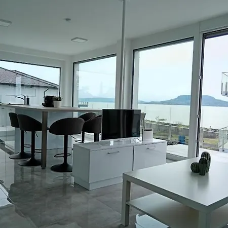 公寓 Villapark Apartman 11